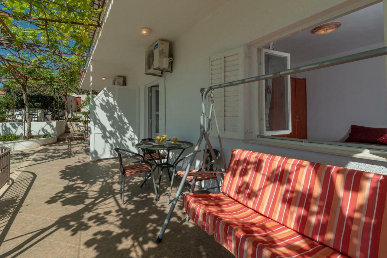 Apartments Villa Bella Vista Seget Trogir Exterior foto